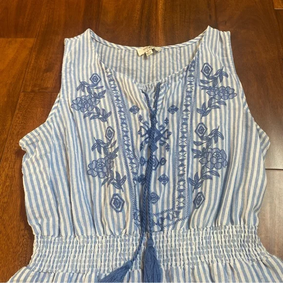 Umgee Women’s Blue & White Striped Dress with Pockets Size Medium - Picture 3 of 10